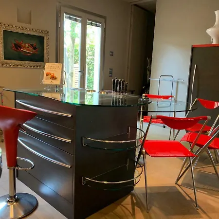Villa Exclusive Loft 300mt By The Sea Dei Marmi