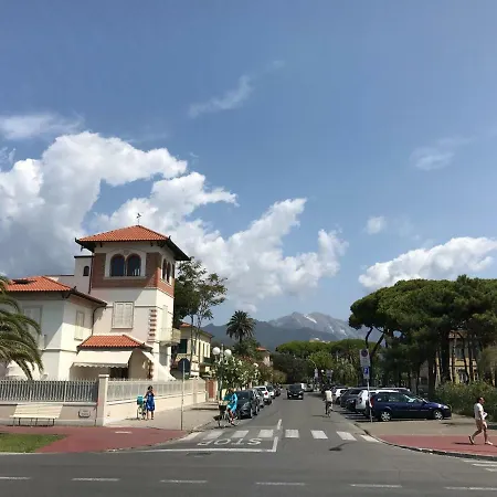 Exclusive Loft 300mt By The Sea Dei Marmi Villa *